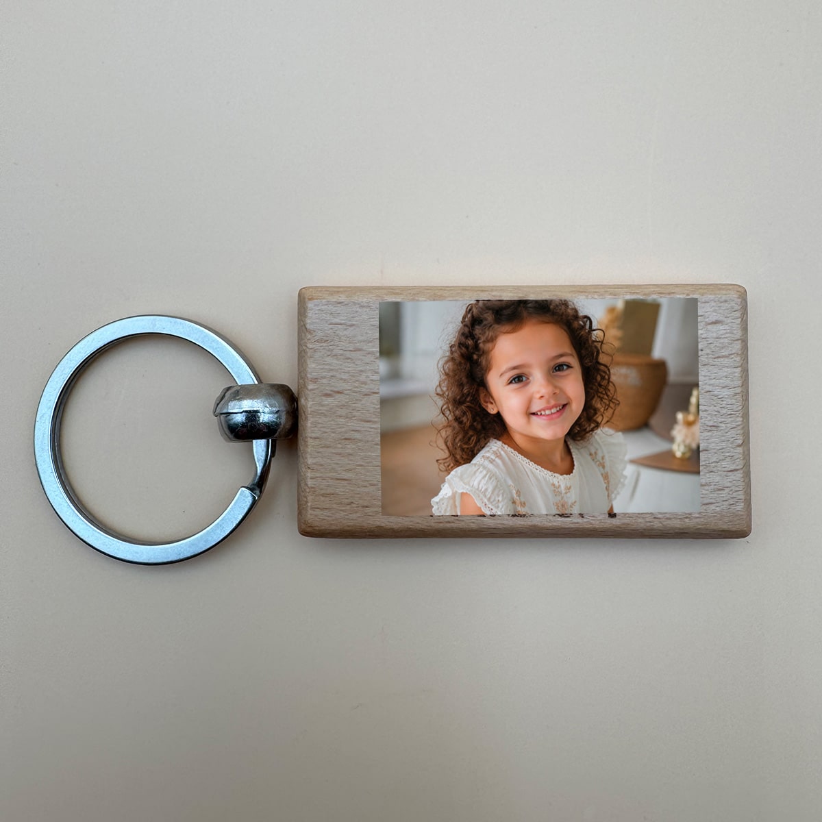 porte-cle-personnalise-laser-fille porte clé laser fille