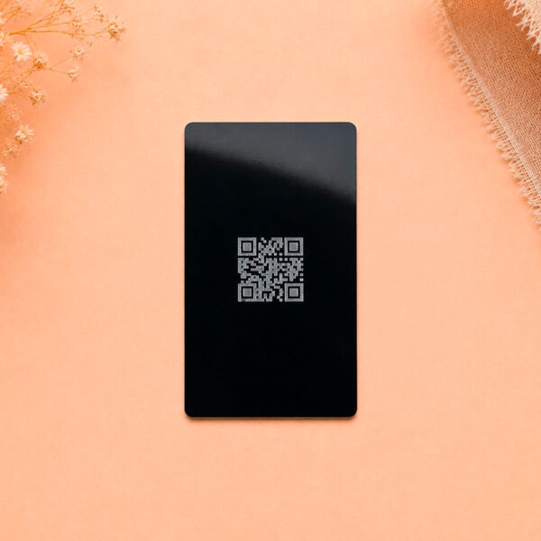 carte de visite noire métal qr code