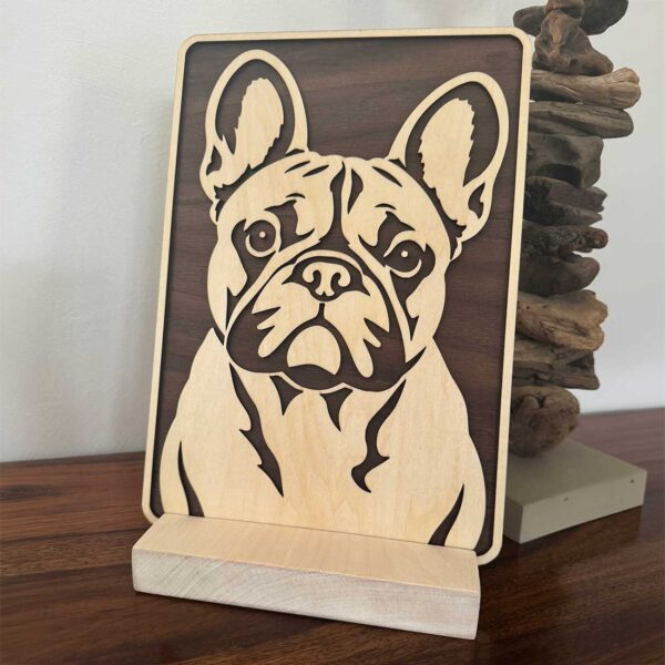 Portrait 2D en bois d’un chien